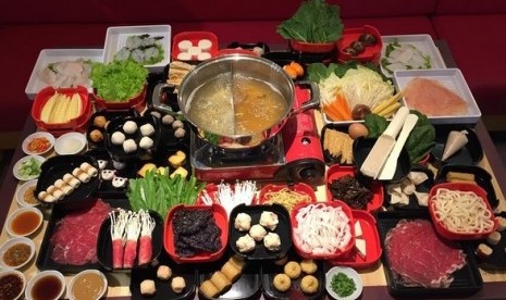 Menggodanya beragam pilihan hotpot di Koeno Koeni Cipete.