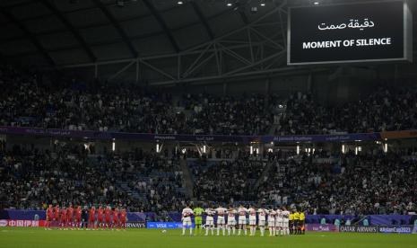 Mengheningkan cipta pada laga Palestina vs Uni Emirat Arab.