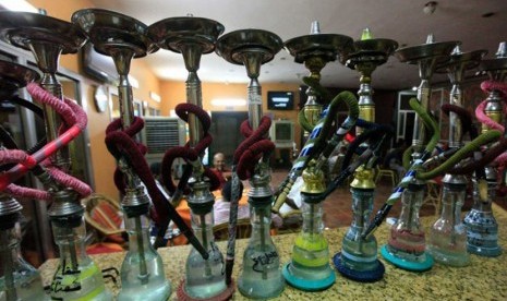 Menghirup shisha selama satu jam setara dengan menghirup asap 50-100 batang rokok. 