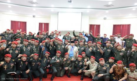 Menhan Prabowo Subianto Djojohadikusumo di Markas Special Forces Command (Komando Pasukan Khusus/Kopassus) Angkatan Bersenjata Kerajaan Kamboja di Phnom Penh, Kamboja, Selasa (21/6/2022). 