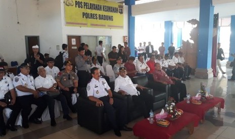 Menhub Budi Karya Sumadi di Bandara Ngurah Rai Bali