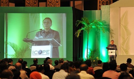 Menhut pada Konferensi International Kelapa Sawit dan Lingkungan (ICOPE) di Legian, Bali Rabu (12/2).