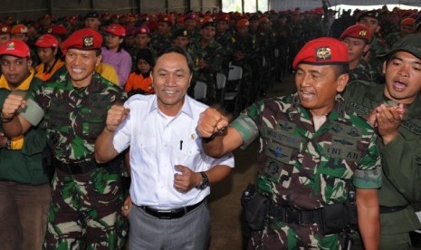 Menhut Zulkifli Hasan melepas Tim Ekspedisi Khatulistiwa