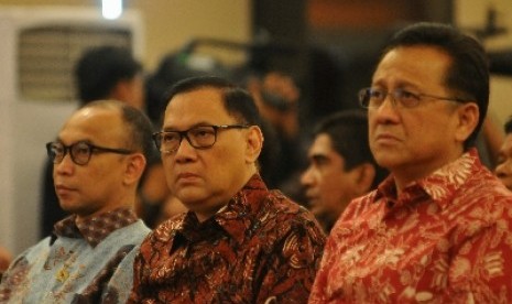  Menkeu Chatib Basri ,Gubernur Bank Indonesia Agus Martowardojo dan Ketua DPD Irman Gusman saat launching desain baru yang pecahan Rp. 100.000 tahun emisi 2014 di Bank Indonesia, Jakarta, 