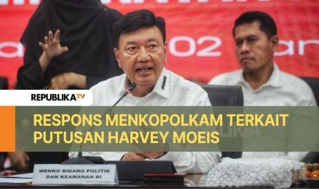 Menko Bidang Politik dan Keamanan Budi Gunawan saat memberikan keterangan pers bersama terkait capaian kinerja Desk Koordinasi Pencegahan Korupsi dan Perbaikan Tata Kelola dan Desk Koordinasi Peningkatan Penerimaan Devisa Negara di Kejaksaan Agung, Jakarta, Kamis (2/1/2025). Dalam kesempatan tersebut Menkopolkam Budi Gunawan menjelaskan bahwa dalam tiga bulan terakhir desk pencegahan korupsi telah menyelamatkan Rp6,7 triliun dan akan fokus pada pemulihan aset korupsi di luar negeri untuk mendukung pembangunan nasional serta meningkatkan kesejahteraan masyarakat.