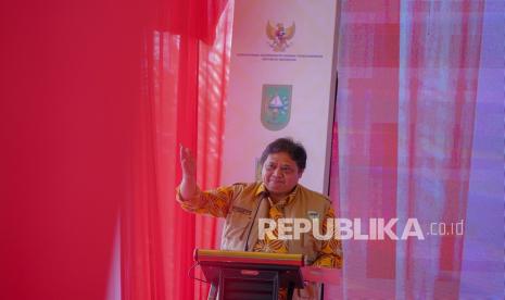 Menko Perekonomian Airlangga Hartarto yang juga merupakan Ketua Umum Partai Golkar.