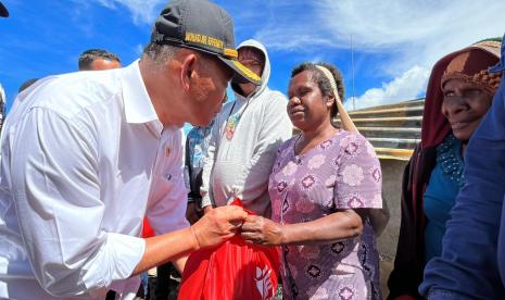 Menko PMK Muhadjir Effendy melakukan kunjungan ke Provinsi Papua Tengah. 