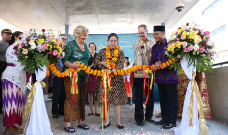 Menko PMK Puan Maharani meresmikan Kampus AIS Bali.