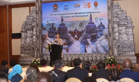 Menko PMK Puan Maharani saat membuka “14th International Inter Ministerial Conference On Population And Development 2017” di Hotel Hyatt Yogyakarta. 