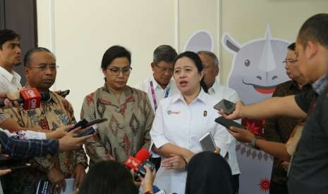 Menko PMK Puan Maharani, usai mengikuti Rapat Rekonstruksi dan Rehabilitasi Provinsi NTB Pasca Gempa di Kantor Wapres, Senin (27/8).