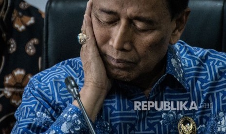 Menko Polhukam Wiranto seusai memberikan keterangan pers terkait klarifikasi pernyataan tentang gempa Maluku, di Media Center Kantor Kemenko Polhukam, Jakarta, Jumat (4/10/2019).