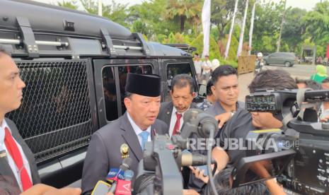 Menko Polkam Budi Gunawan menjawab polemik soal Presiden Prabowo Subianto yang secara terbuka mendukung Ahmad Luthfi dan Taj Yasin sebagai cagub Jawa Tengah, Ahad (10/11/2024).