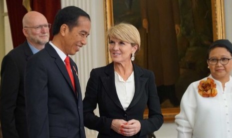 Menlu Julie Bishop mengadakan pembicaraan dengan Presiden Joko Widodo didampingi Menlu Retno Marsudi di Jakarta.