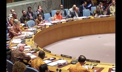 Menlu Retno L Marsudi  memimpin Sidang Terbuka Dewan Keamanan PBB di Markas DK PBB, New York, Amerika Serikat,  Selasa (7/5) waktu setempat.