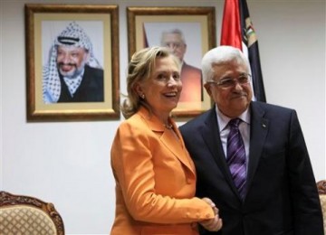 Menlu AS Hillary Clinton dan Presiden Palestina Mahmoud Abbas.