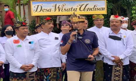 Menparekraf Sandiga Uno menyebut Desa Undisan adalah the best of the best pariwisata berbasis masyarakat, komunitas, dan adat, yang menjunjung tinggi keseharian masyarakatnya. 