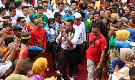 Menpora Imam Nahrawi saat Membuka Gelaran Gala Desa 2017 di Bulukumba, Sulawesi Selatan (Sulsel), Ahad (14/5).