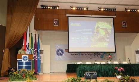 Menristekdikti, Prof. Muhammad Nasir ketika menjadi Keynote Speaker dalam Lokakarya Akademik-1: Re-Orientasi Kurikulum IPB Menghadapi Era Industri 4.0, Senin (4/5) di Kampus IPB Dramaga.