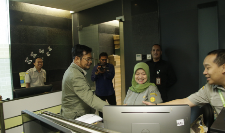 Mentan Syahrul Yasin Limpo menggelar teleconference dengan beberapa penyuluh di seluruh Indonesia yang ada di Balai Penyuluhan Pertanian (BPP).