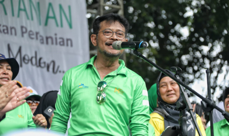 Mentan Syahrul Yasin Limpo. Syahrul Yasin Limpo memastikan kebutuhan pangan untuk perayaan Natal dan Tahun Baru aman dan terkendali.