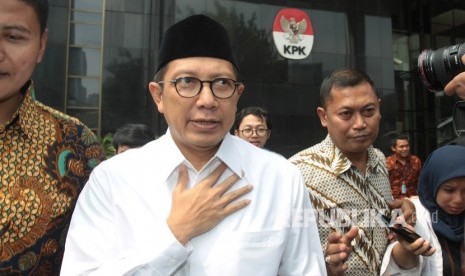 Menteri Agama Lukman Hakim Saifuddin berjalan meninggalkan gedung KPK seusai memenuhi panggilan pemeriksaan penyidik Komisi Pemberantasan Korupsi (KPK) di Jakarta, Rabu (22/5/2019).