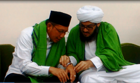 Lukman hakim saifuddin (kiri) bersama Sayyid Ahmad bin Muhammad bin Alawy Al Maliki Al Hasani