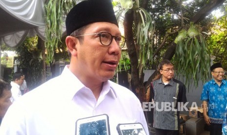  Menteri Agama Lukman Hakim Saifuddin di lokasi rumah duka AM Fatwa, Jakarta Selatan, Kamis (14/12).