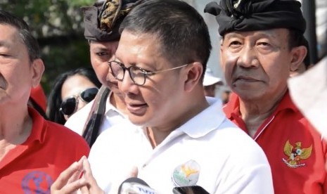 Menteri Agama Lukman Hakim Saifuddin (kedua kiri)