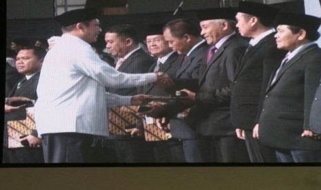 Menteri Agama Lukman Hakim Saifuddin memghadiri puncak peringatan hari guru nasional dan hari ulang tahun ke-71 Persatuan Guru Republik Indonesia tahun 2016, di Sentul International Convention Center, Bogor, Jawa Barat, Ahad (27/11).