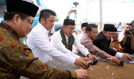 Menteri Agama Lukman Hakim Saifuddin, Rabu (31/10) melakukan ground breaking peletakan batu pertama kampus baru UIN Raden Fatah di kawasan Jakabaring.