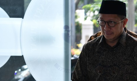 Menteri Agama Lukman Hakim Saifuddin tiba untuk menjadi saksi sidang kasus suap jual beli jabatan di lingkungan Kementerian Agama dengan terdakwa Haris Hasanuddin dan Muafaq Wirahadi di Pengadilan Tipikor, Jakarta, Rabu (26/6/2019).