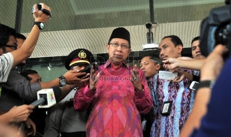 Menteri Agama Lukman Hakim Saifuddin usai menemui Pelaksana tugas KPK Taufiequrachman Ruki di kantor KPK,Jakarta, Kamis (25/6).  (Republika/Rakhmawaty La'lang)