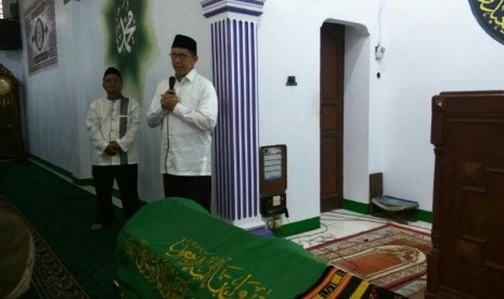 Menteri Agama saat melayat wartawan Republika, Damanhuri Zuhri, Senin (2/1).