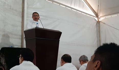 Menteri Agama sekaligus Amirul Hajj Lukman Hakim Saifuddin saat memberikan sambutan jelang pelaksanaan wukuf di Arafah, Sabtu (10/8). 