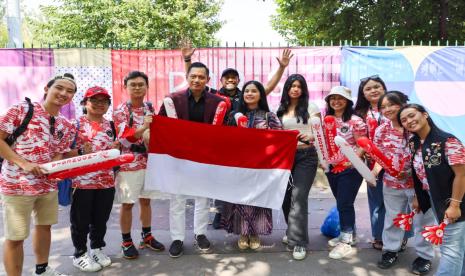 Menteri Agraria dan Tata Ruang/ Kepala Badan Pertanahan Nasional Agus Harimurti Yudhoyono (AHY), saat datang menonton pertandingan bulu tangkis di Olimpiade Paris.