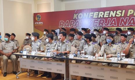 Menteri Agraria dan Tata Ruang/Badan Pertanahan Nasional (ATR/BPN) Hadi Tjahjanto saat konferensi pers di Jakarta, Selasa (26/7). 