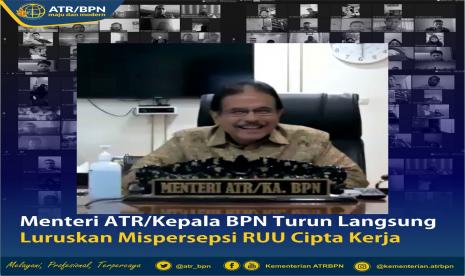 Menteri Agraria dan Tata Ruang/Kepala Badan Pertanahan Nasional (ATR/BPN) Sofyan A Djalil saat memberikan penjelasan tentang RUU Cipta Kerja kepada civitas academica Universitas Sembilan Belas November Kolaka, Selasa (25/8).