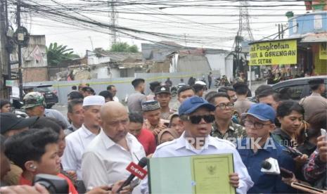 Menteri Agraria dan Tata Ruang/Kepala Badan Pertanahan Nasional (ATR/BPN) Nusron Wahid di Desa Setia Mekar, Kecamatan Tambun Selatan, Kabupaten Bekasi, Jawa Barat, Jumat (7/2/2025).