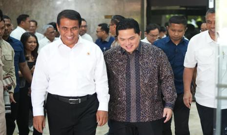 Menteri Badan Usaha Milik Negara (BUMN) Erick Thohir mendorong sejumlah BUMN menjadi garda terdepan dalam menjaga ketahanan pangan nasional.