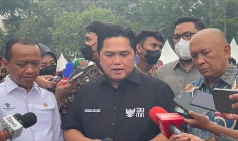 Menteri Badan Usaha Milik Negara (BUMN) Erick Thohir menegaskan komitmen BUMN dalam berkolaborasi dengan banyak pihak dalam mendukung pengembangan UMKM. Erick menyampaikan sinergitas ini telah ditunjukan antara Kementerian BUMN, Kementerian Investasi/Kepala Badan Koordinasi Penanaman, dan Kementerian Koperasi dan Usaha Kecil dan Menengah.