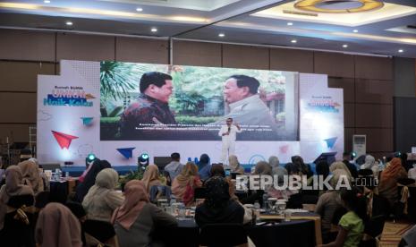 Menteri Badan Usaha Milik Negara (BUMN), Erick Thohir, terus menunjukkan komitmennya terhadap pertumbuhan ekonomi nasional.