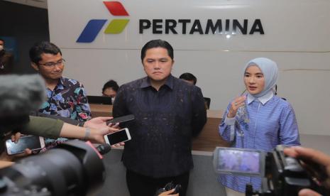  Menteri Badan Usaha Milik Negara (BUMN) Erick Thohir meninjau Pertamina Integrated Enterprise Data and Command Center (PIEDCC) untuk melihat kesiapan dan kesiagaan Pertamina dalam menyalurkan energi hingga pelosok Tanah Air. 