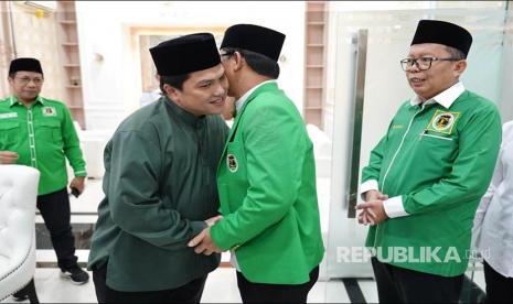 Menteri BUMN Erick Thohir menghadiri Seminar Nasional & Temu Tokoh Wanita Persatuan Pembangunan di DPP PPP, Jakarta, Senin (31/10/2022). Kehadiran Erick didamping  Ketua PPP Muhammad Mardiono, dan Wakil Ketua MPR RI  Arsul Sani.