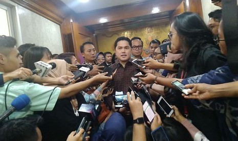 Menteri BUMN, Erick Thohir berencana melakukan merger terhadap BUMN yang masih merugi. (foto ilustrasi)