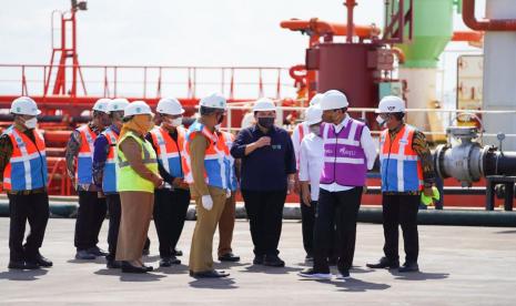 Peresmian Proyek Strategis Nasional Pelabuhan Terminal Kijing, Mempawah, Kalimantan Barat, Selasa (9/8/2022). Bupati Mempawah, Kalimantan Barat, Erlina, menyatakan, nama Terminal Kijing Pelabuhan Mempawah sudah sesuai kearifan dan kemauan masyarakat lokal.