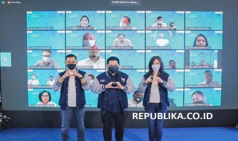 Menteri BUMN, Erick Thohir saat memberikan pembekalan ketika acara BUMN Muda Erick Thohir Menyapa: Fast Break Menuju Generasi Emas BUMN di M Bloc Space Area, Jakarta Selatan, Senin (14/6).