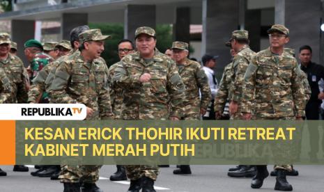 Menteri BUMN Erick Thohir (tengah) saat mengikuti Retreat Kabinet Merah Putih di Akmil Magelang.