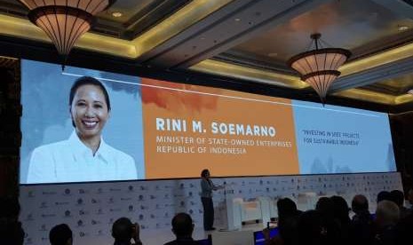  Menteri BUMN Rini Soemarno dalam acara Indonesia Investment Forum 2018 di Denpasar, Bali, Selasa (9/10). 