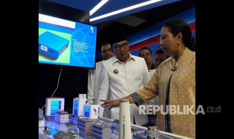 Menteri BUMN Rini Soemarno, menghadiri acara peringatan HUT 27 tahun PT Len sebagai bagian dari perusahaan teknologi negara. Len Industri pun melaunching produk Lentera kendaraan untuk bencana. Ini, merealisasikan misi BUMN Hadir untuk Negeri