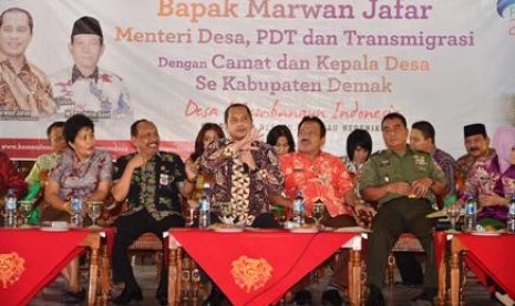  Menteri Desa Marwan Jaffar dihadapan ratusan kepala desa saat membuka acara Pameran Potensi Desa di Kabupaten Demak